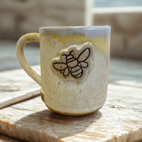 Kubek ceramiczny "Pszczoła"